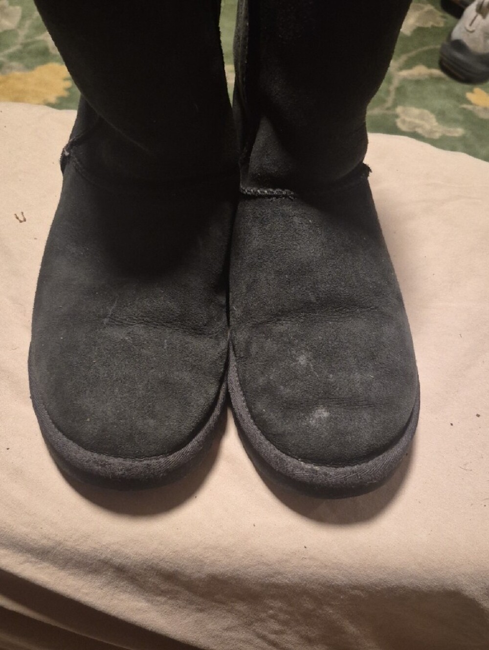 UGG Black Shearling-Lined Classic Short Boots - Picture 5 of 7